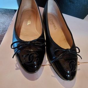 Chanel Black Capped Toe Leather Ballet Flat